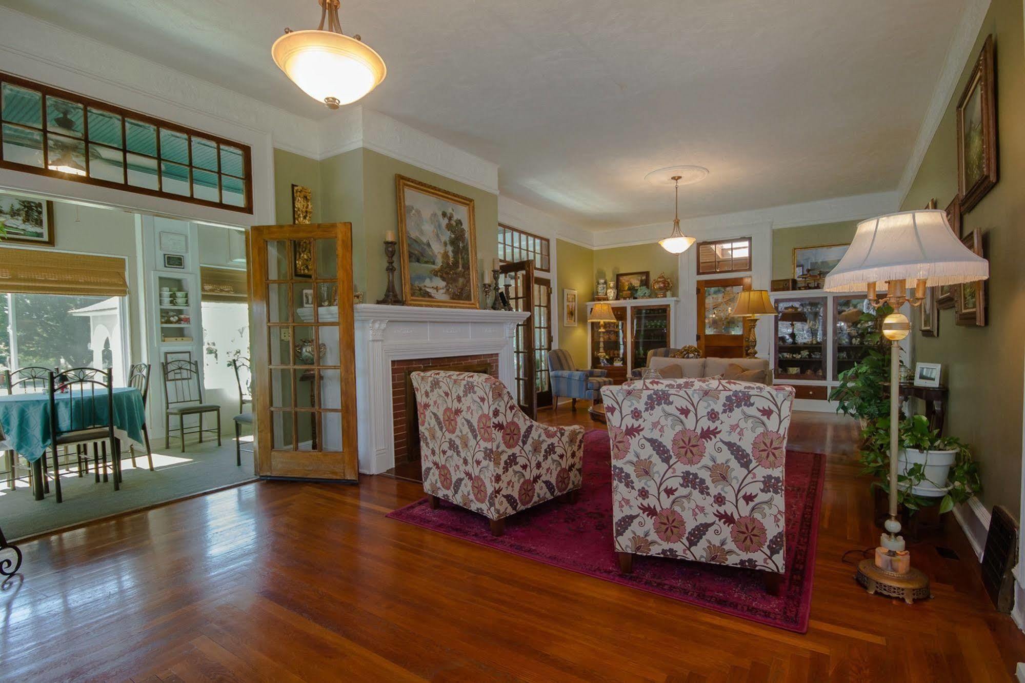 Dickey House Bed And Breakfast Marshfield 外观 照片