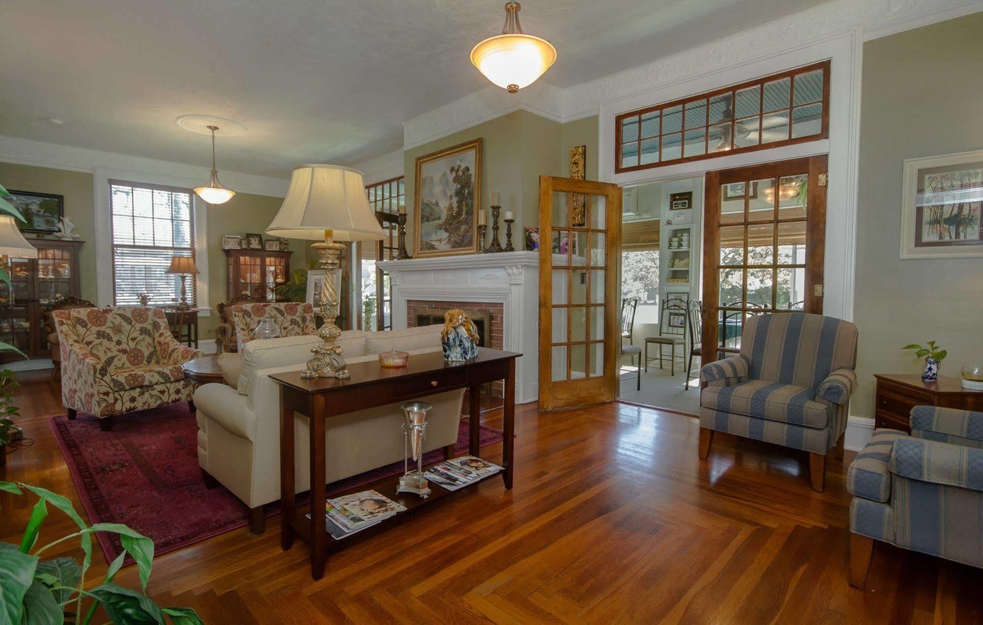 Dickey House Bed And Breakfast Marshfield 外观 照片
